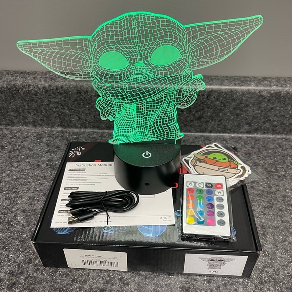 Yoda Star Wars 3D Night Light Lamp, 20 Colors/Modes, Sticker, Cord/Batteries NIB - Picture 3 of 8